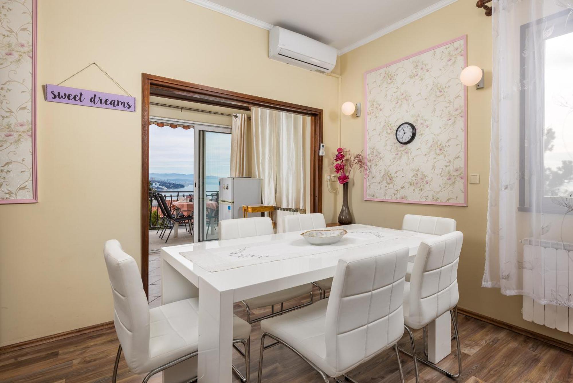 אופטיה Camelia & Martina Apartments מראה חיצוני תמונה