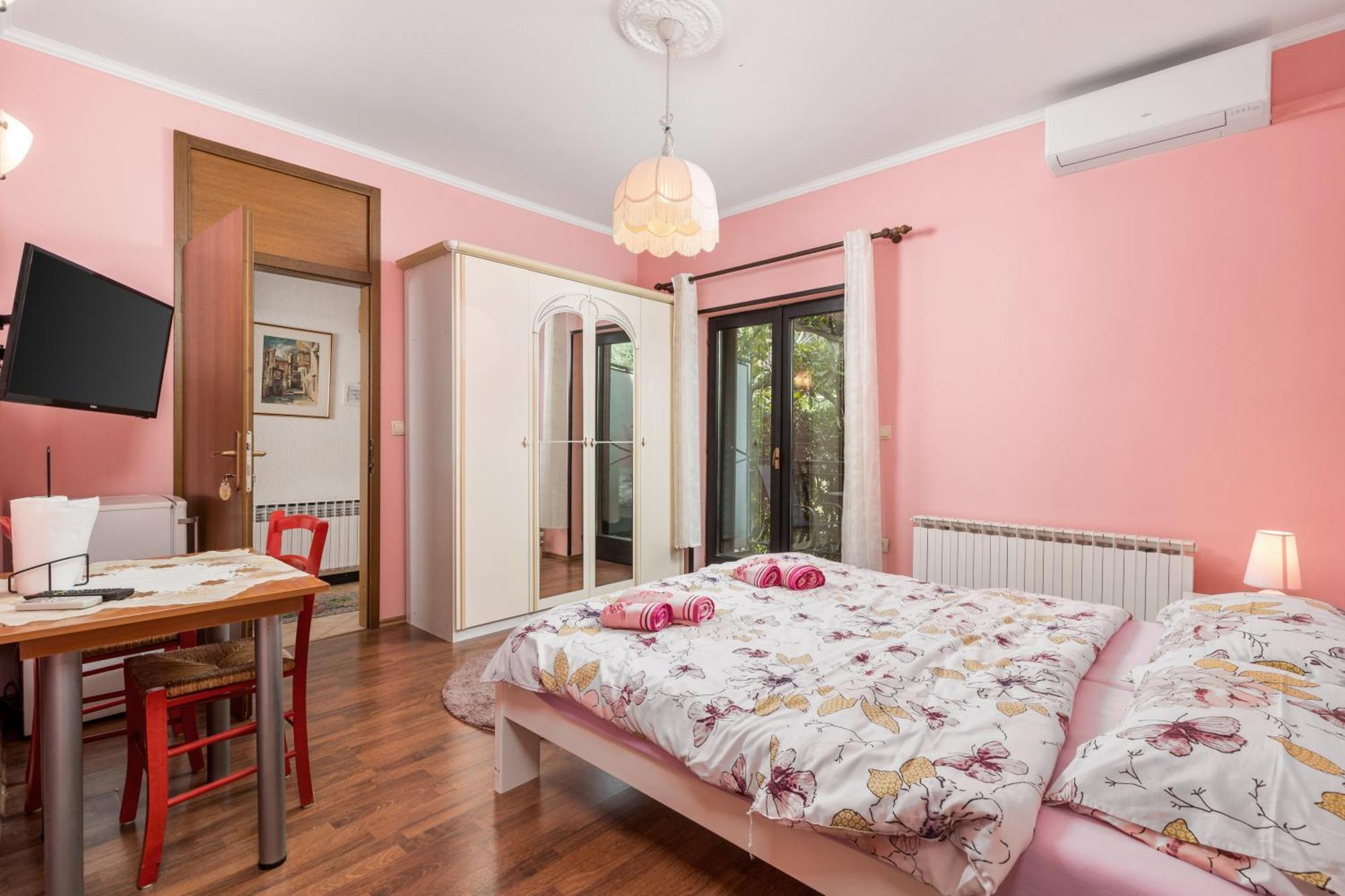 אופטיה Camelia & Martina Apartments מראה חיצוני תמונה